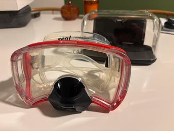 Adult size mask (duikbril) with valve beschikbaar voor biedingen