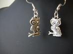 oorbellen van zilverkleurige uiltjes,, Sieraden, Tassen en Uiterlijk, Oorbellen, Overige materialen, Hangers, Nieuw, Ophalen of Verzenden