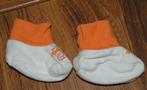 Lieve wit oranje pasgeboren newborn slofjes babyslofjes 0-4, Ophalen of Verzenden, Nieuw, Jongetje of Meisje, Slofjes
