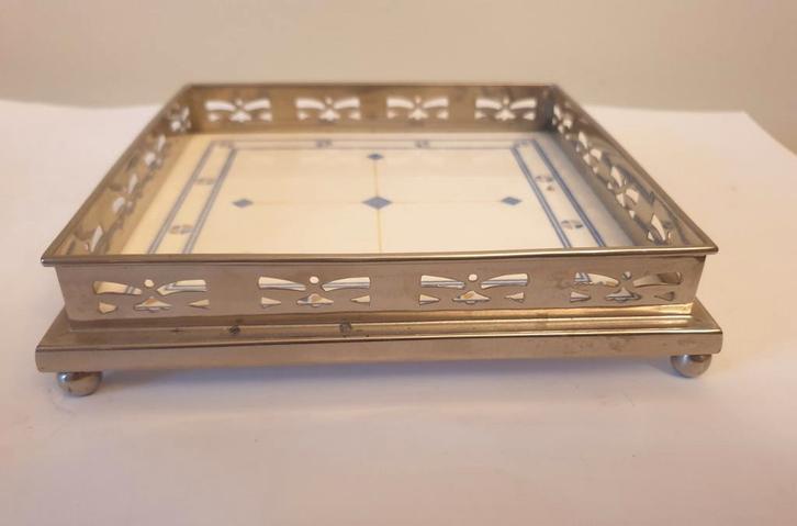 4 antieke porseleinen schaaltjes met zilverkleurige rand., Antiek en Kunst, Antiek | Schalen, Ophalen of Verzenden