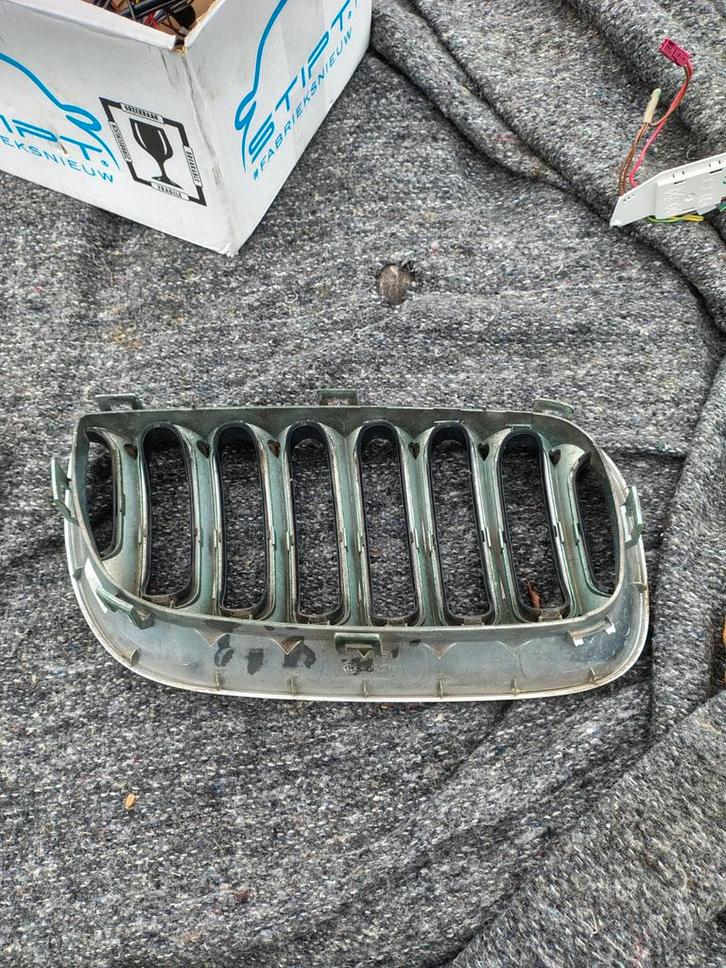 Tekoop nieren bmw X3 e83 2oo4/2006, Auto-onderdelen, Carrosserie en Plaatwerk, Bumper, Overige automerken, Voor, Gebruikt, Ophalen of Verzenden