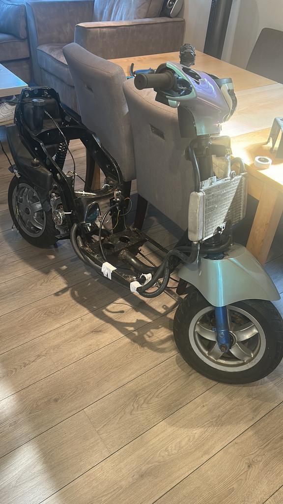 Piaggozip 70ccLCsprinter/racer ruilen quad/crosser met kente, Fietsen en Brommers, Scooters | Piaggio, Zo goed als nieuw, Zip