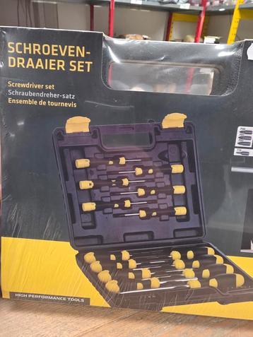 Schroevendraaierset Benson 32-delig in Koffer beschikbaar voor biedingen