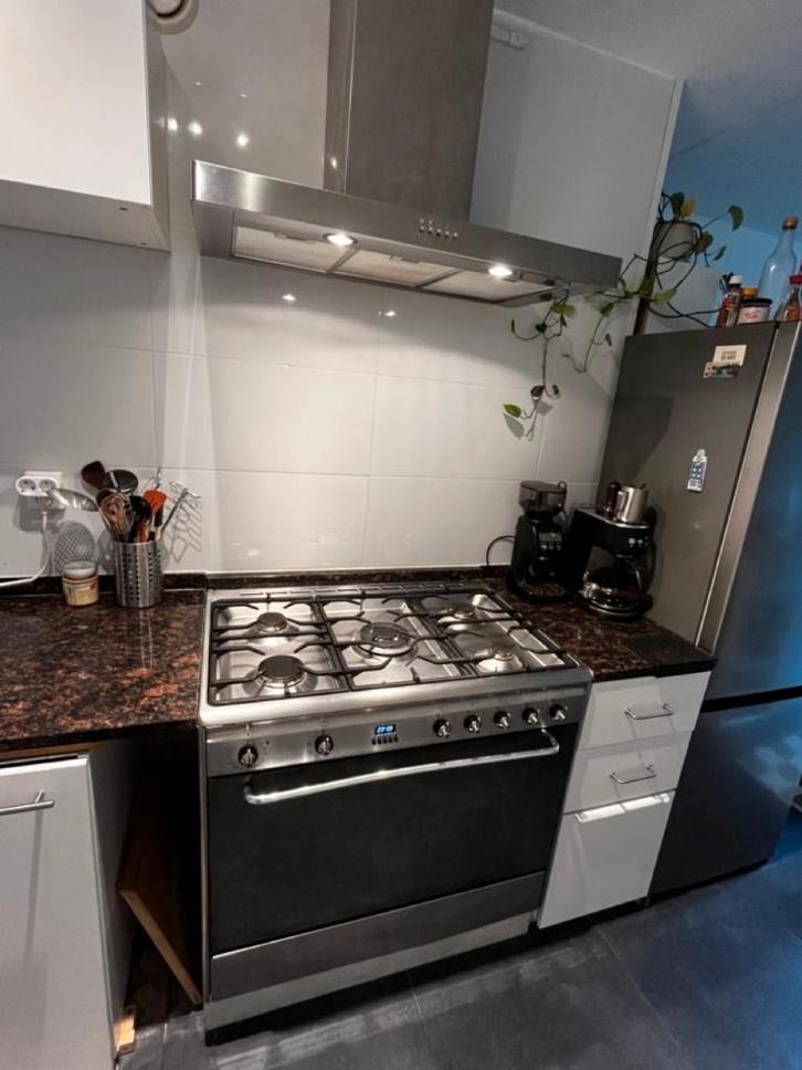 Smeg Gasfornuis en afzuigkap, Witgoed en Apparatuur, Fornuizen, Gebruikt, Vrijstaand, Gas, 5 kookzones of meer, 90 tot 95 cm, 60 cm of meer