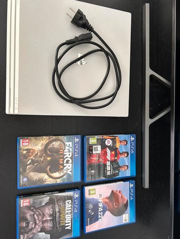 Playstation 4 Pro (wit) beschikbaar voor biedingen