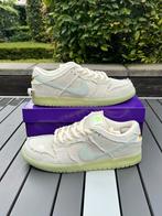 Nike SB Dunk Low Mummy 45.5, Nieuw, Ophalen of Verzenden, Wit, Sneakers of Gympen