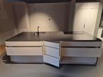 Showroomkeuken Kvik met composiet blad, Huis en Inrichting, Keuken | Keukenelementen, 75 cm of meer, Beige, Nieuw, Ophalen of Verzenden