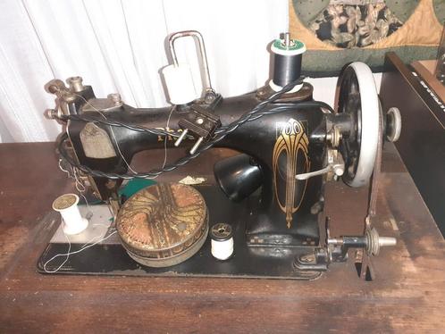 Vintage Phoenix naaimachine, Antiek en Kunst, Antiek | Naaimachines, Ophalen