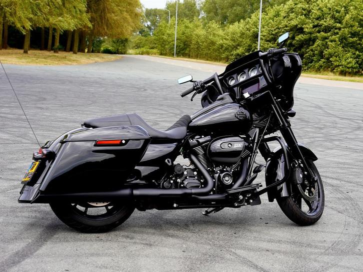 Harley-Davidson 107 FLHXST Street Glide Special Blacked-out, Motoren, Motoren | Harley-Davidson, Particulier, Chopper, meer dan 35 kW