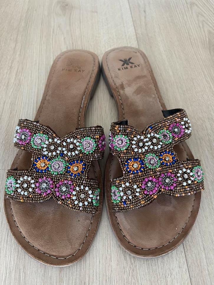 KIM KAY slippers met kralen | multicolor, Kleding | Dames, Schoenen, Nieuw, Overige kleuren, Ophalen of Verzenden