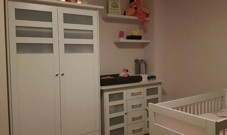 Complete babykamer ledikant kast commode matras beddengoed, Kinderen en Baby's, Kinderkamer | Complete kinderkamers, Zo goed als nieuw