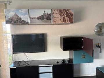 IKEA Besta kastjes TV wand