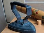 Vintage gietijzeren strijkijzer nummer 2 lengte 11 cm, Antiek en Kunst, Antiek | Gereedschap en Instrumenten, Ophalen of Verzenden