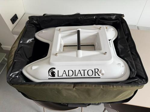 Gladiator Voerboot met Fishfinder en Accu's, Watersport en Boten, Hengelsport | Karpervissen, Zo goed als nieuw, Overige typen
