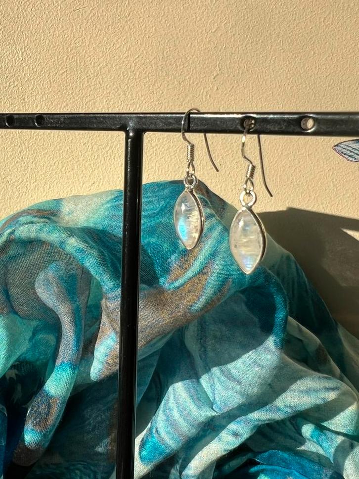 Maansteen regenboog beschermt intuïtie balans harmonie magie, Sieraden, Tassen en Uiterlijk, Oorbellen, Nieuw, Zilver, Wit, Met edelsteen