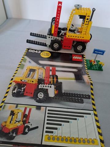 Lego 8843 Vorkheftruck beschikbaar voor biedingen