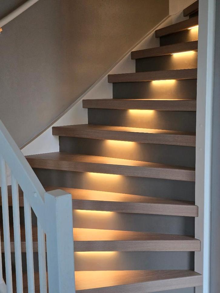 GOEDKOOPSTE VAN NEDERLAND TRAPRENOVATIE, Doe-het-zelf en Verbouw, Ladders en Trappen, Nieuw, Trap, 2 tot 4 meter, Ophalen of Verzenden