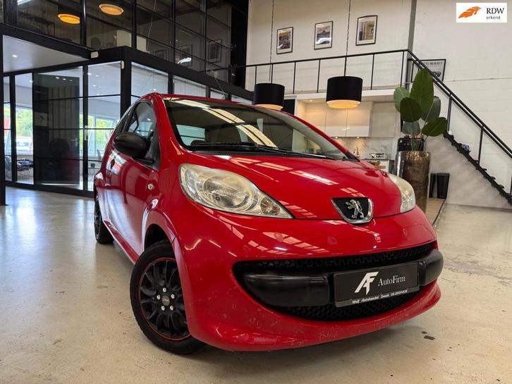 Peugeot 107 1.0-12V XR Lage KM Bluetooth AUX Zuinig, Auto's, Peugeot, Bedrijf, Te koop, ABS, Airbags, Startonderbreker, Benzine