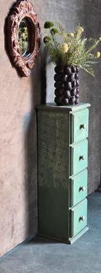 Groene Brocante Ladekast / Nachtkastje / vakkenkast, Minder dan 50 cm, Gebruikt, Ophalen of Verzenden, 3 of 4 laden