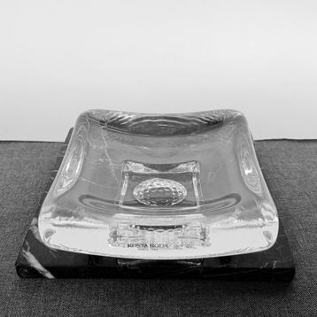 Kosta Boda Bertil Vallien Dish of the Day beschikbaar voor biedingen