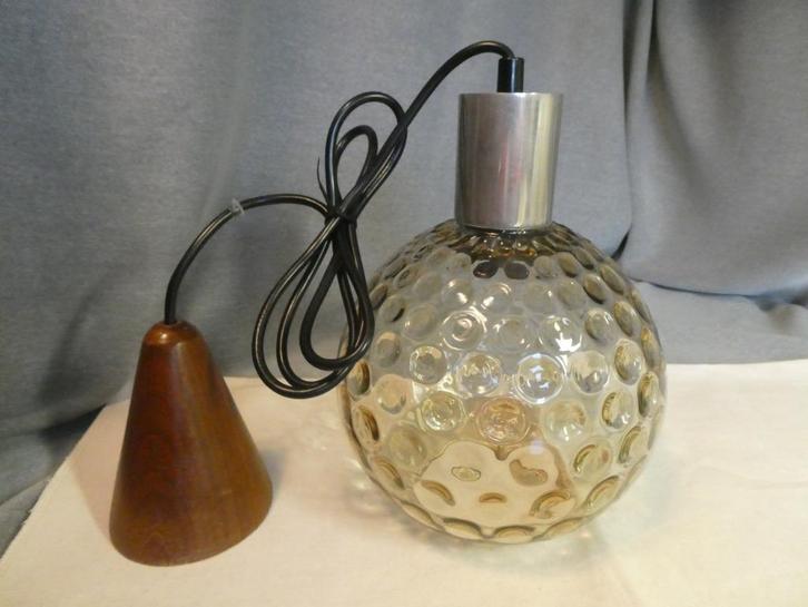 Retro vintage jaren 60 glazen bol hanglamp, Huis en Inrichting, Lampen | Hanglampen, Gebruikt, Minder dan 50 cm, Glas, Metaal