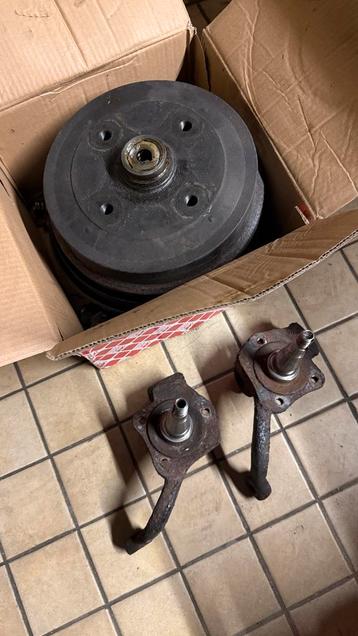 Volkswagen Kever 1200 Remtrommels met spindels compleet beschikbaar voor biedingen