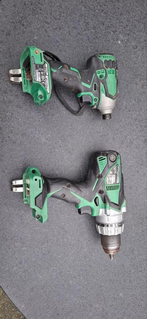 2 x Hikoki Hitachi met defekt, Doe-het-zelf en Verbouw, Gereedschap | Boormachines, Ophalen of Verzenden
