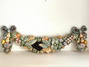 Groot ornament krans guirlande polychroom bloemen en druiven beschikbaar voor biedingen