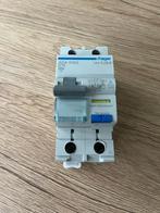 Automaat Hager ADA 916G B16 0,03A, Doe-het-zelf en Verbouw, Elektra en Kabels, Ophalen of Verzenden, Gebruikt, Schakelaar