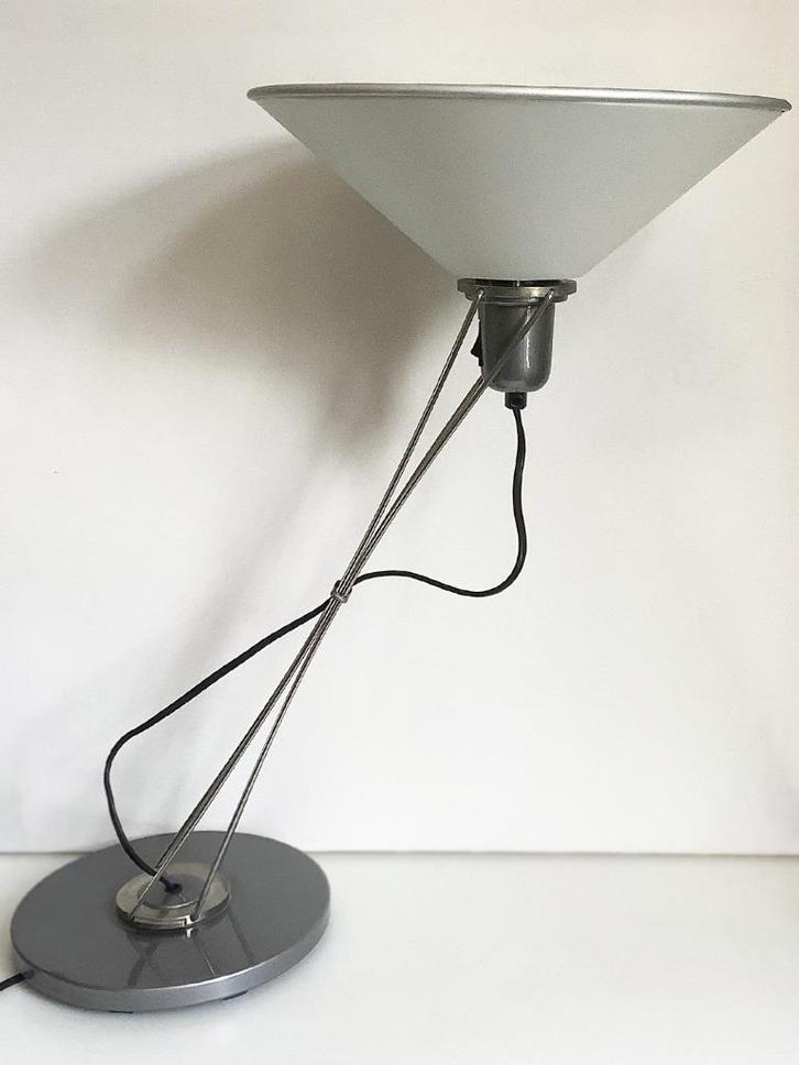 Lumina design lamp Lisa Yaacov Kaufman Italy, Huis en Inrichting, Lampen | Tafellampen, Minder dan 50 cm, Glas, Kunststof, Metaal