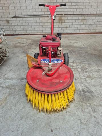 Veegmachine - Roterende motorbezem - 4pk beschikbaar voor biedingen