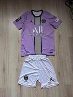 Voetbal tenue, Kinderen en Baby's, Kinderkleding | Maat 176, Ophalen of Verzenden, Jongen of Meisje, Sport- of Zwemkleding