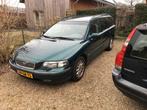 Volvo V70 2.4 170PK 2001 Groen, Auto's, Volvo, Voorwielaandrijving, 1800 kg, Zwart, 1505 kg