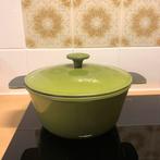Dutch Oven gietijzeren pan | avocado groen | jaren 70 | NWST, Ophalen of Verzenden, Zo goed als nieuw, Gietijzer, Koekenpan of Braadpan