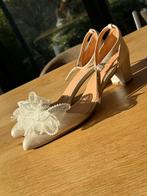 ivoorkleurige trouwschoenen met strik - nieuw - maat 40, Schoenen met lage hakken, Wit, Nieuw, Ophalen of Verzenden