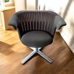 2 x STEELCASE i2i stoel  met bijpassend design krukje, Ophalen, Zo goed als nieuw, Twee