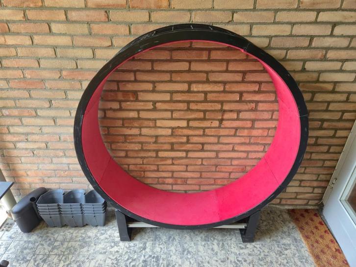 CanadianCat Company Looprad voor Katten Rood, Dieren en Toebehoren, Kattenspeelgoed, Gebruikt, Overig speelgoed, Ophalen