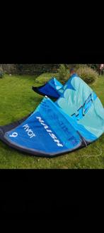 Naish pivot kite 9m + bar, Watersport en Boten, Kitesurfen, Ophalen, Gebruikt, Kitesurf-set, 9 m²