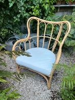 MOOIE ROTAN STOEL FAUTEUIL MET KUSSEN WIT ZGSTAAT, Ophalen, Zo goed als nieuw, Riet of Rotan, 50 tot 75 cm