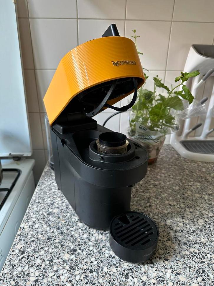 Nespresso Vertuo Pop Koffiemachine, Witgoed en Apparatuur, Koffiezetapparaten, Zo goed als nieuw, Koffiepads en cups, Koffiemachine