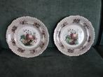 Antiek oud dinerbord Wedgwood met bloemen en fruit, Ophalen