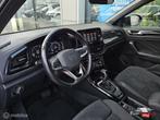 Volkswagen T-Roc 1.5 TSI Black Style Panorama/Keyless/IQ Lig, 1258 kg, 1498 cc, Zwart, 4 cilinders
