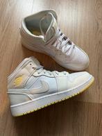 Nike Air Jordan Maat 38, Wit, Nike, Ophalen of Verzenden, Sneakers of Gympen