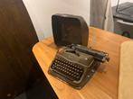 Typemachine triumpf jaren 50/60 zéér decoratief werkt goed, Ophalen