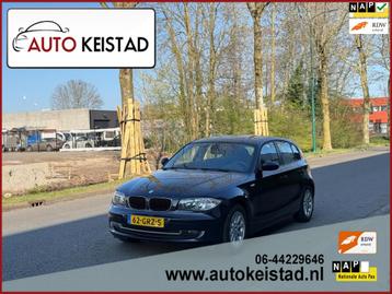 BMW 1-serie 118i AUTOMAAT AIRCO/PARKEER SENSOR! ORIGINELE KI beschikbaar voor biedingen