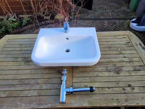 Complete Villeroy & Boch wastafel met kraan, plug en sifon, Huis en Inrichting, Badkamer | Badkamermeubels, Nieuw, Wasbak of Wastafel