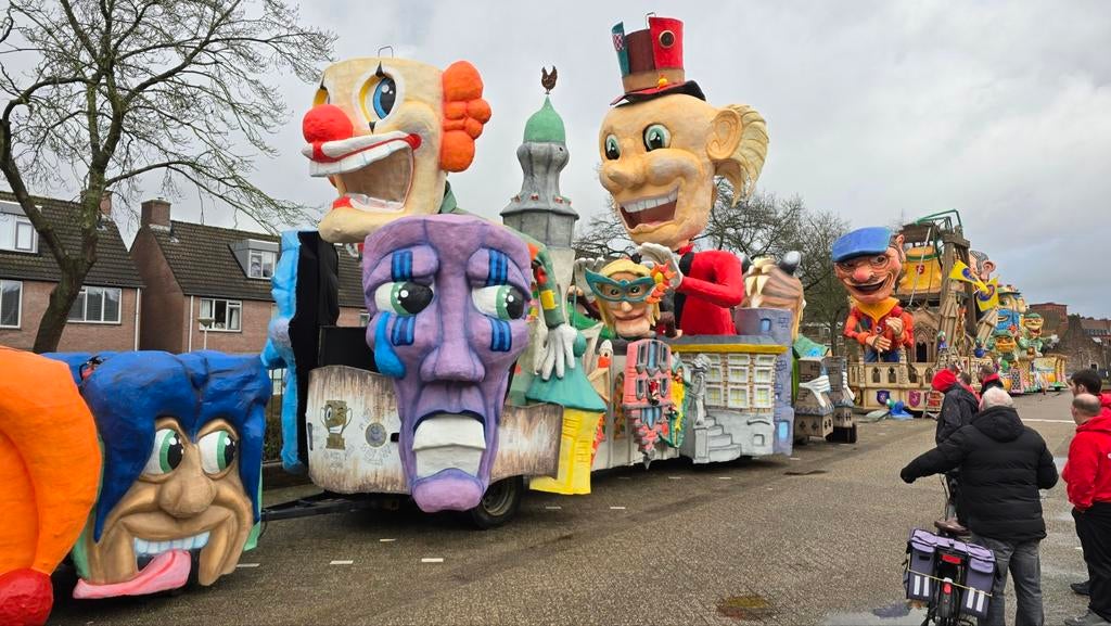 MOET WEG!! Leuke nieuw gemaakte Carnavalswagen te koop, Hobby en Vrije tijd, Overige Hobby en Vrije tijd, Ophalen
