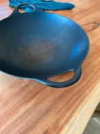Wok gietijzer., Huis en Inrichting, Keuken | Potten en Pannen, Ophalen of Verzenden, Gebruikt, Gietijzer, Wok