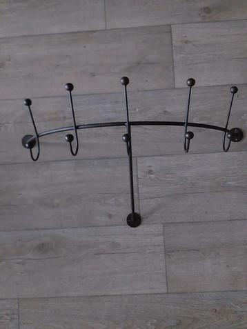 Metalen Kapstok - Donkerbruin met Roestlook beschikbaar voor biedingen