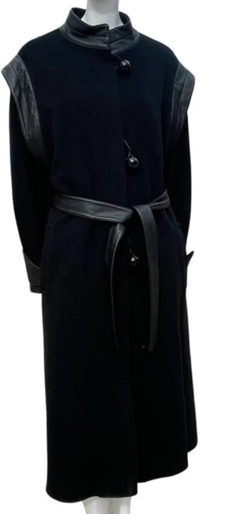 Prachtige lange jas LOUIS FERAUD zwart wol kasjmier 42, Kleding | Dames, Jassen | Winter, Gedragen, Maat 42/44 (L), Zwart, Ophalen of Verzenden